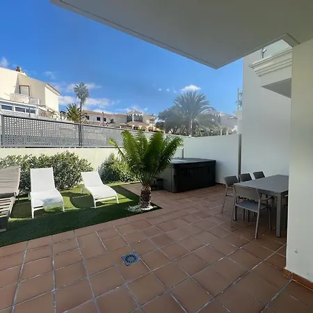 Terraced Villa, Pool, Jacuzzi, South Tenerife Nyaraló *