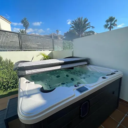 Terraced Villa, Pool, Jacuzzi, South Tenerife Holiday home Chayofa