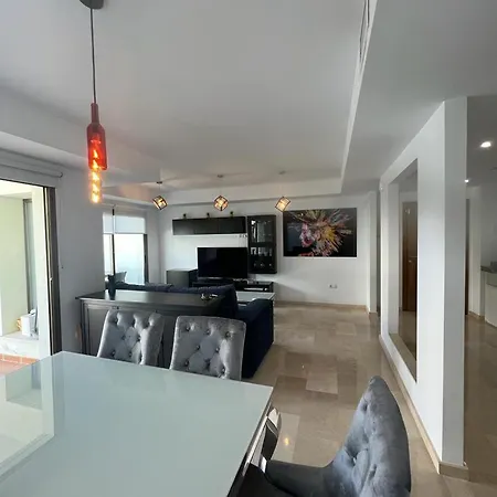 Holiday home Terraced Villa, Pool, Jacuzzi, South Tenerife