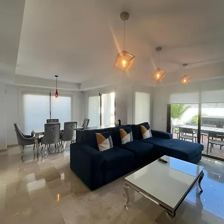 Holiday home Terraced Villa, Pool, Jacuzzi, South Tenerife *